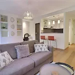 In Champel, 5min To Ceva Apartment *