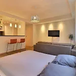 In Champel, 5min To Ceva Apartment *